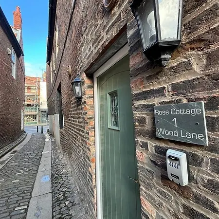 Quirky Cottage In The Historical Town Of Beverley Exterior photo